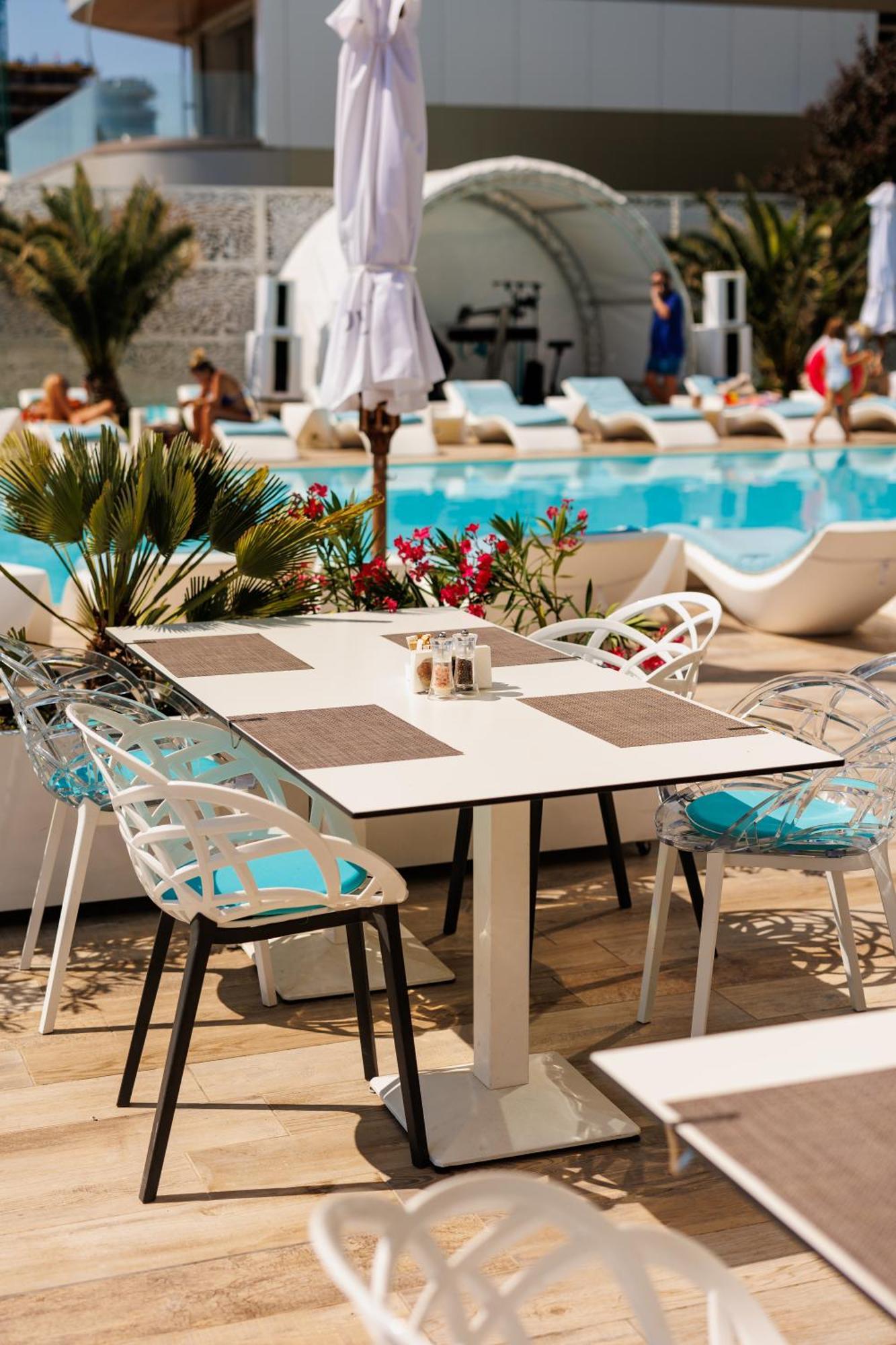 Hotel Opera Mamaia Extérieur photo